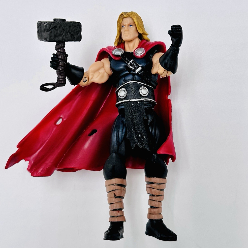 Marvel Universe 5" Inch Series 4 001 Age of Thunder THOR Loose Figure 2010